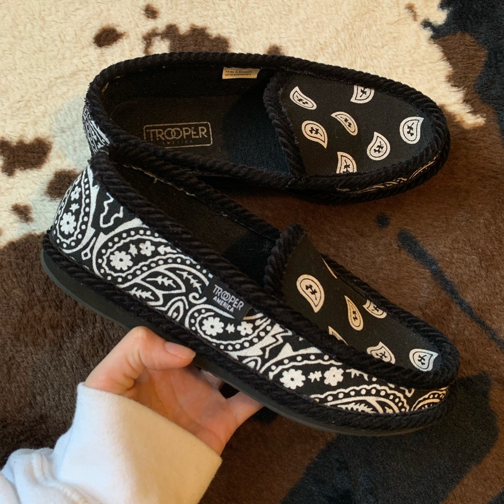 Trooper America slip ons